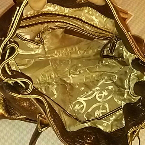 Gold MK large tote - Picture 4 of 5